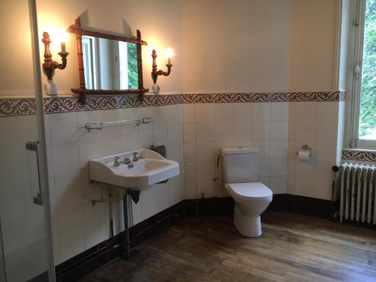 Chambres D'Hotes Montbron Luchapt Екстериор снимка